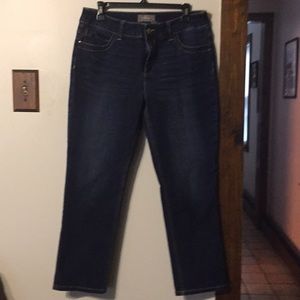 Chico’s So Slimming Jeans size 1 = misses size 8